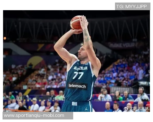 东契奇三分球达1500个仅用486场创NBA历史第二快纪录仅次于库里